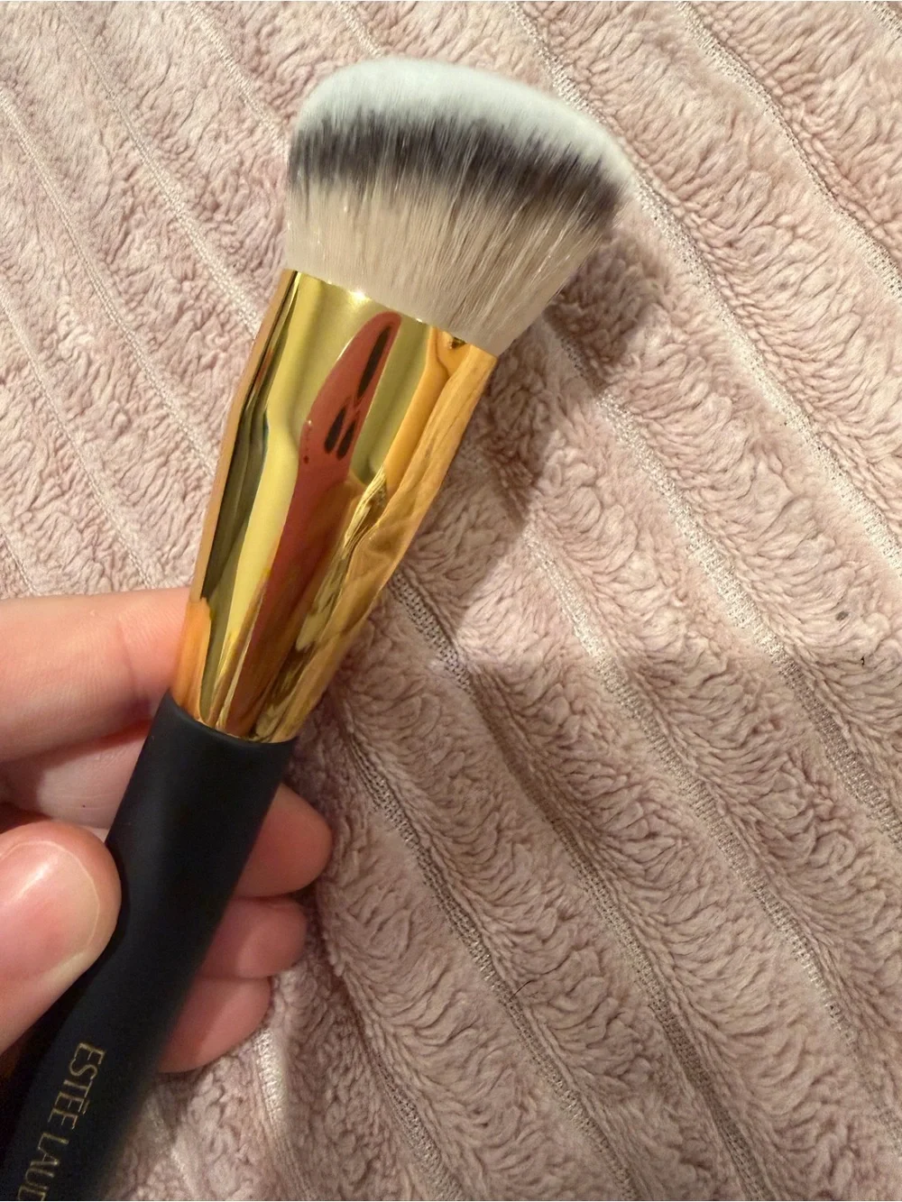 Estée Lauder Blender Brush in Black and Gold